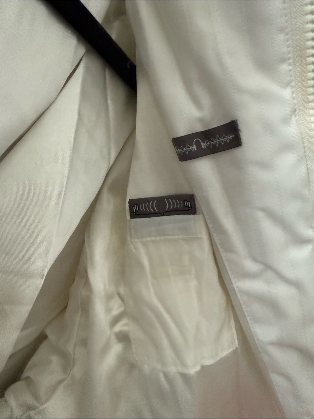Burton White Snowboard Jacket – Men’s Medium - Picture 3 of 7